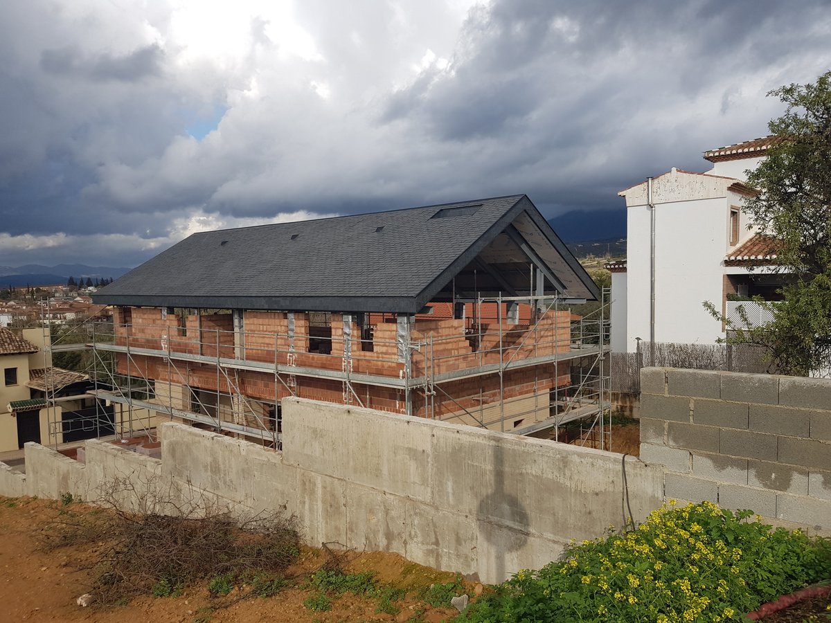 Vivienda unifamiliar en Gójar — fachada exterior